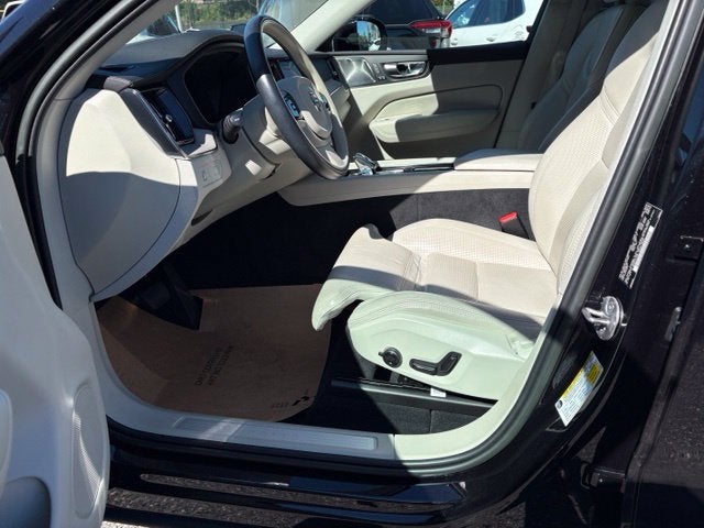 2022 Volvo XC60 Inscription