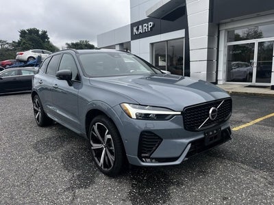 2022 Volvo XC60 R-Design
