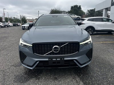 2022 Volvo XC60 R-Design