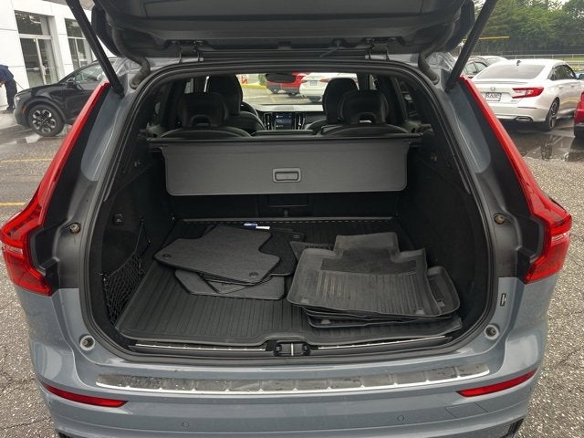 2022 Volvo XC60 R-Design