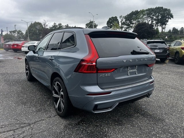 2022 Volvo XC60 R-Design