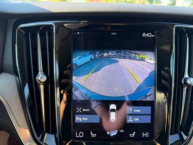 2022 Volvo V60 Cross Country T5