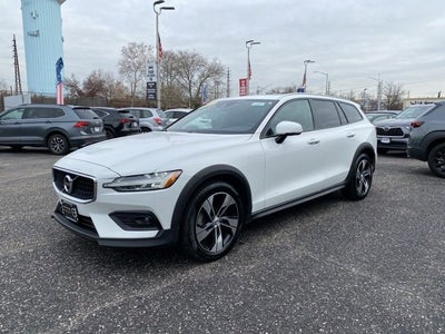2021 Volvo V60 Cross Country T5