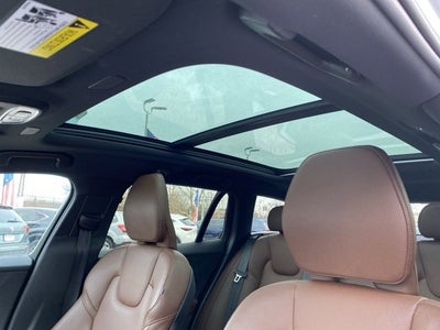 2021 Volvo V60 Cross Country T5