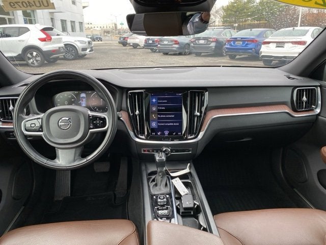 2021 Volvo V60 Cross Country T5