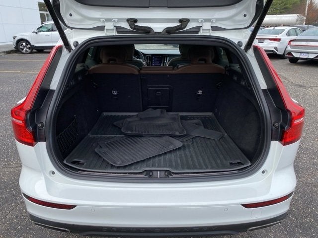 2021 Volvo V60 Cross Country T5