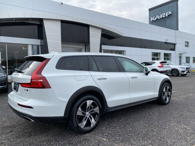 2021 Volvo V60 Cross Country T5