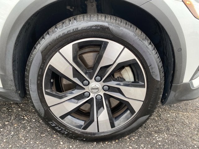 2021 Volvo V60 Cross Country T5