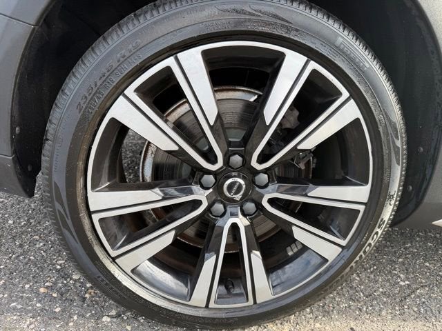 2020 Volvo V60 Cross Country T5