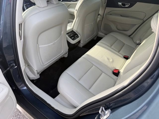 2020 Volvo V60 Cross Country T5