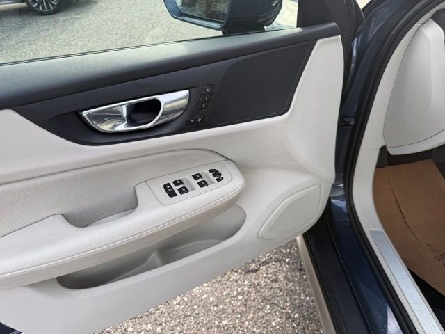 2020 Volvo V60 Cross Country T5
