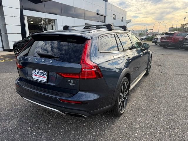 2020 Volvo V60 Cross Country T5