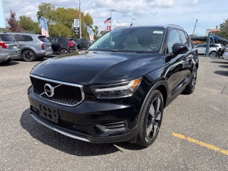2019 Volvo XC40 Momentum