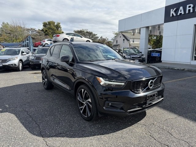 2020 Volvo XC40 R-Design