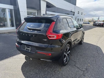 2020 Volvo XC40 R-Design