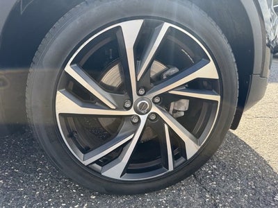 2020 Volvo XC40 R-Design