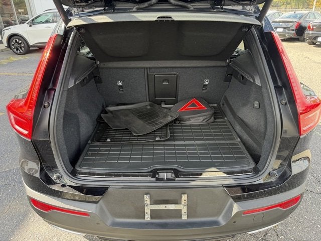 2020 Volvo XC40 R-Design