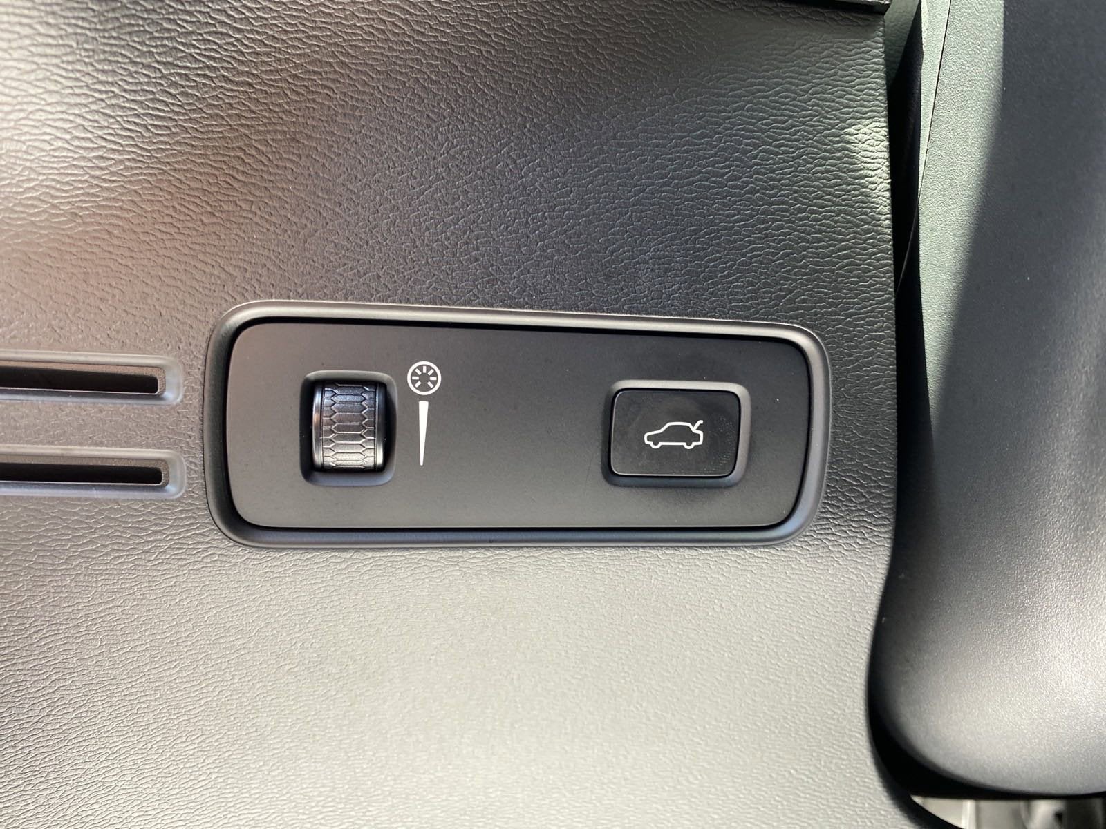 2019 Volvo XC40 Base