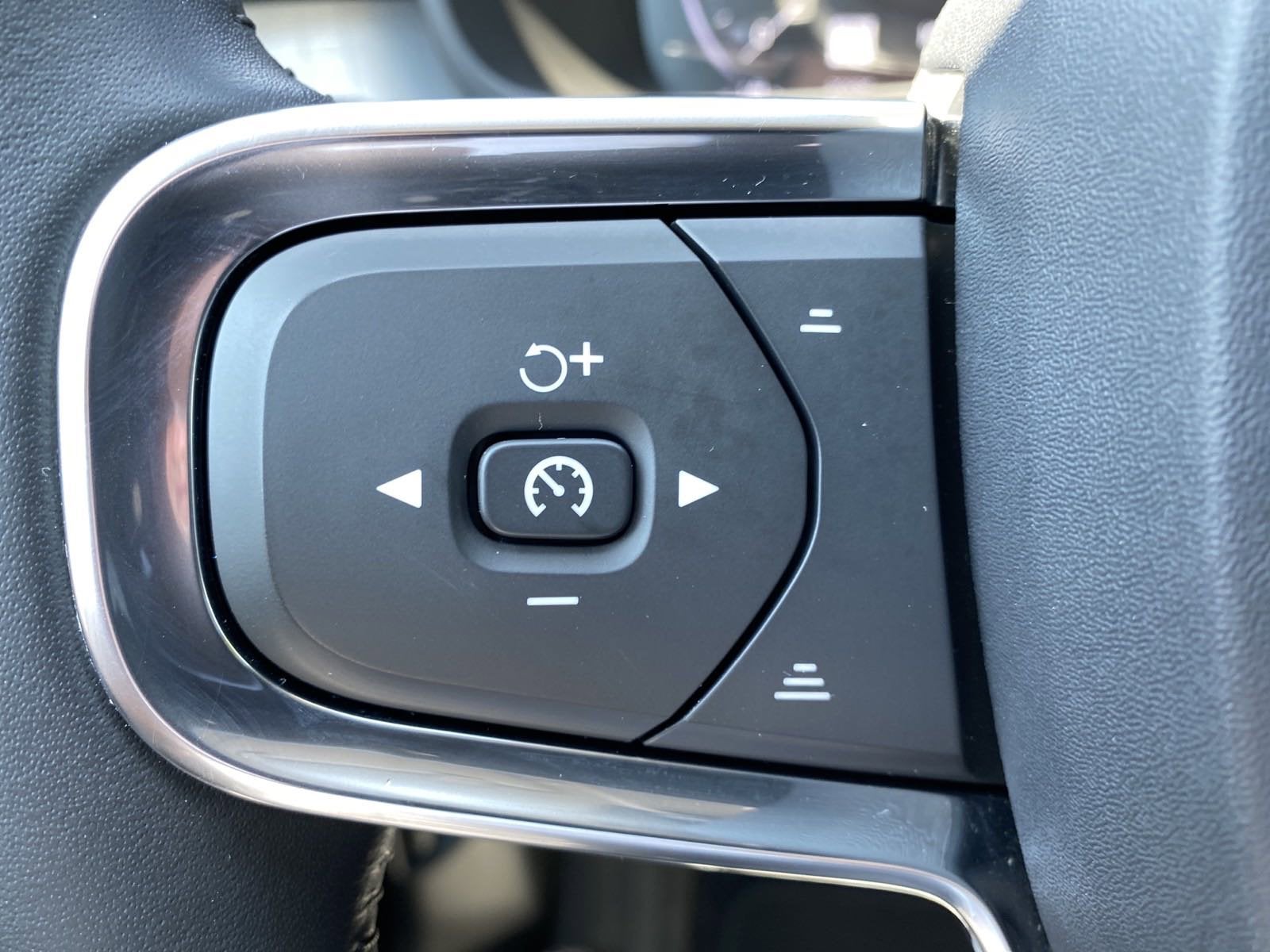 2019 Volvo XC40 Base