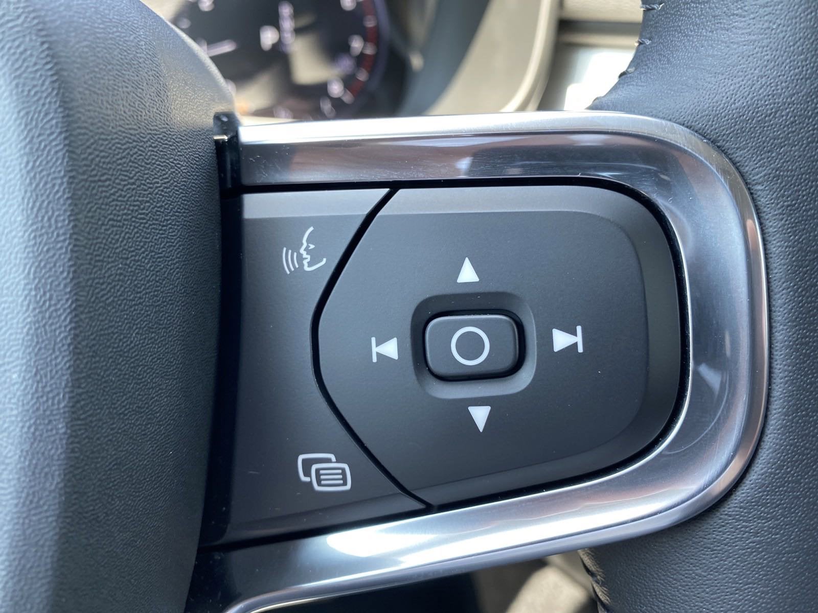 2019 Volvo XC40 Base