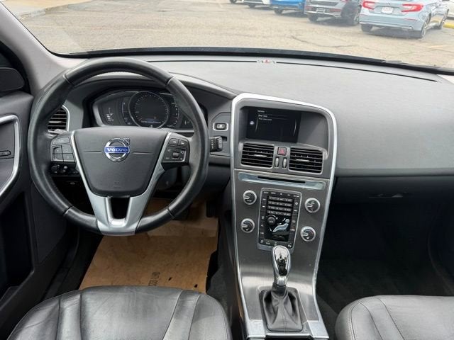 2016 Volvo XC60 T6 Drive-E