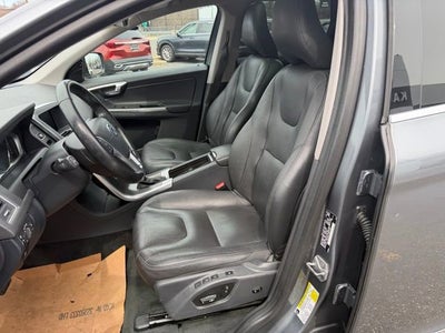 2016 Volvo XC60 T6 Drive-E