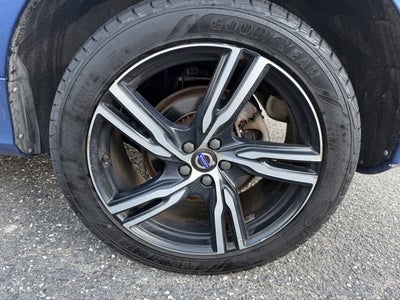 2017 Volvo XC60 R-Design