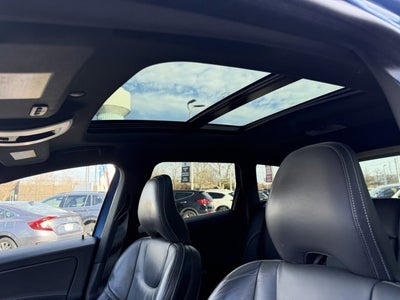 2017 Volvo XC60 R-Design