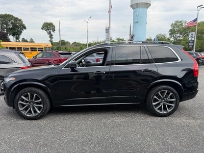2019 Volvo XC90 Momentum