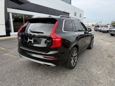 2019 Volvo XC90 Momentum