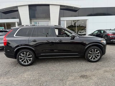 2019 Volvo XC90 Momentum