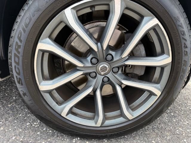 2018 Volvo XC90 Momentum