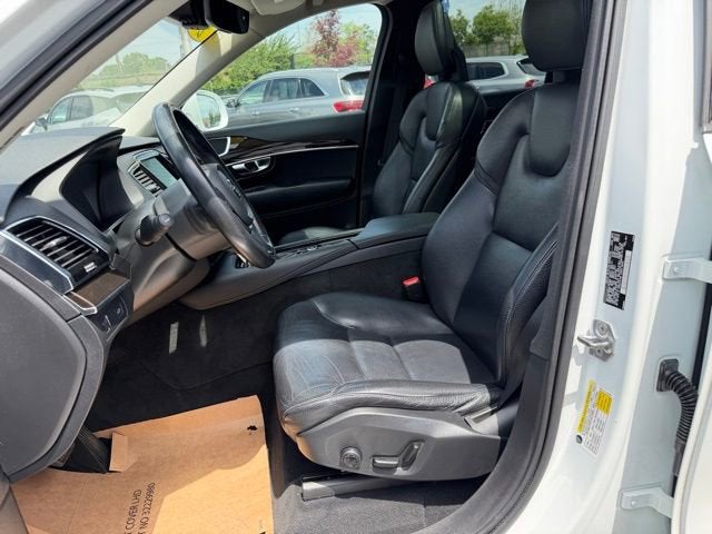 2018 Volvo XC90 Momentum