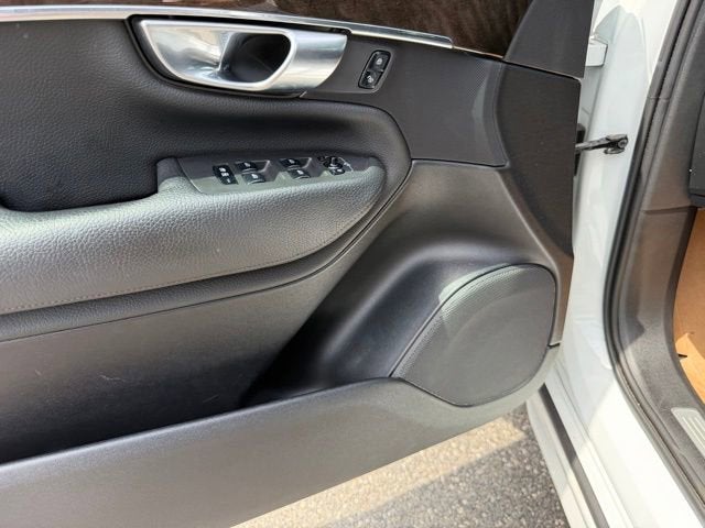 2018 Volvo XC90 Momentum