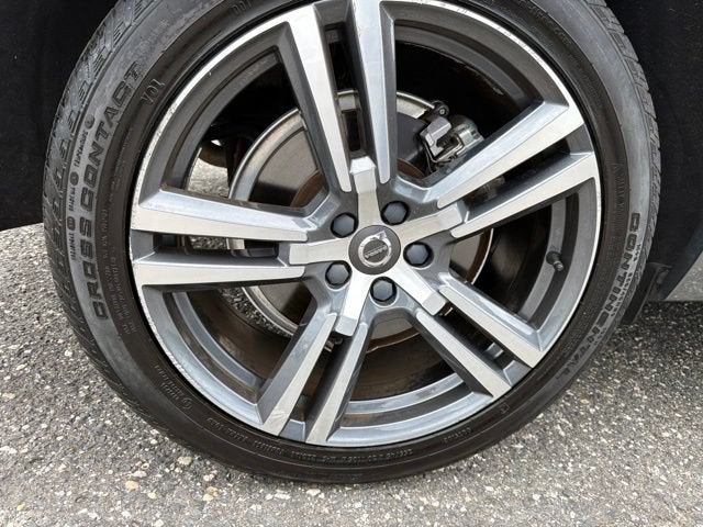 2019 Volvo XC60 Momentum