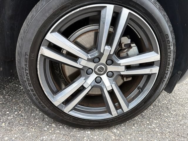 2019 Volvo XC60 Momentum
