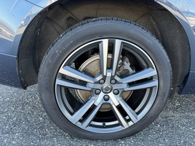 2020 Volvo XC60 Momentum