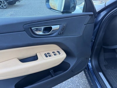 2020 Volvo XC60 Momentum