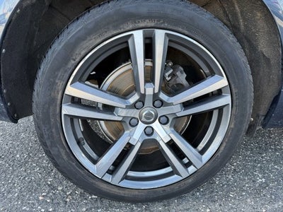2020 Volvo XC60 Momentum