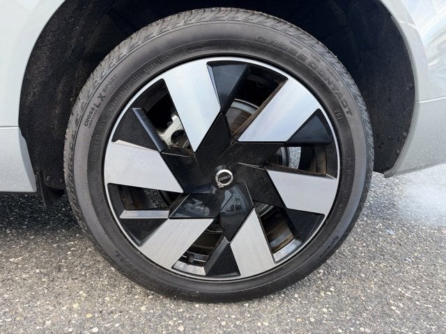 2025 Volvo XC60 Plug-In Hybrid Plus