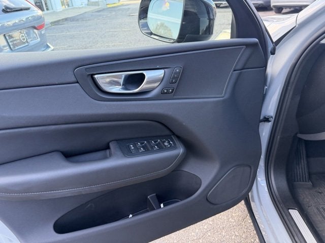 2025 Volvo XC60 Plug-In Hybrid Plus