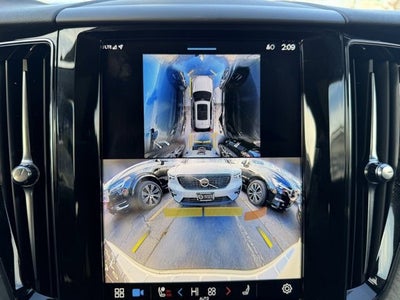 2025 Volvo XC60 Plug-In Hybrid Plus