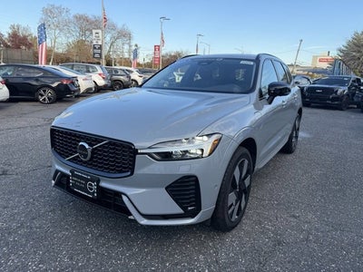 2025 Volvo XC60 Plug-In Hybrid Plus