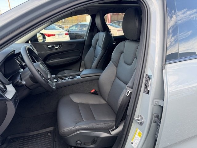 2025 Volvo XC60 Plug-In Hybrid Plus