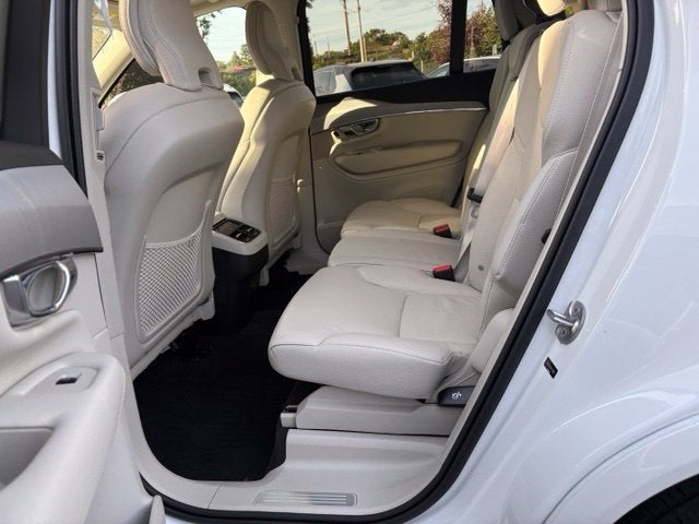 2024 Volvo XC90 Core Bright Theme