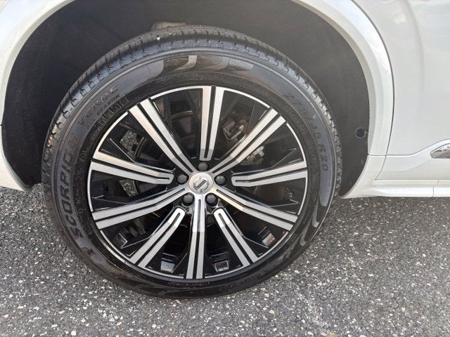 2024 Volvo XC90 Core Bright Theme