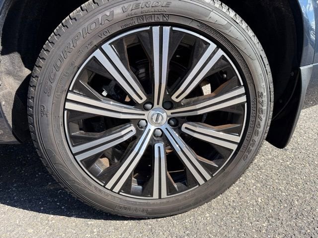 2023 Volvo XC90 Core