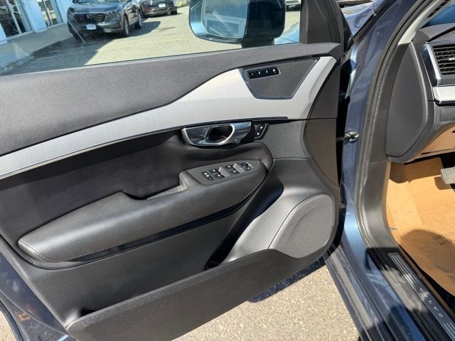 2023 Volvo XC90 Core