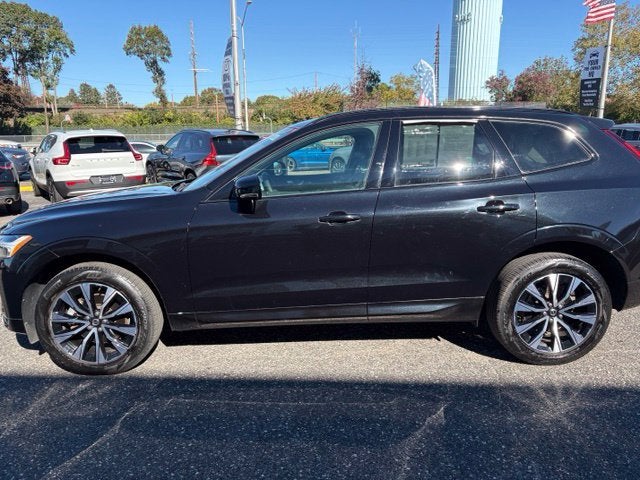 2024 Volvo XC60 Core Dark Theme