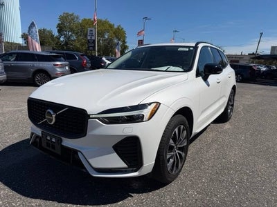 2024 Volvo XC60 Core Dark Theme